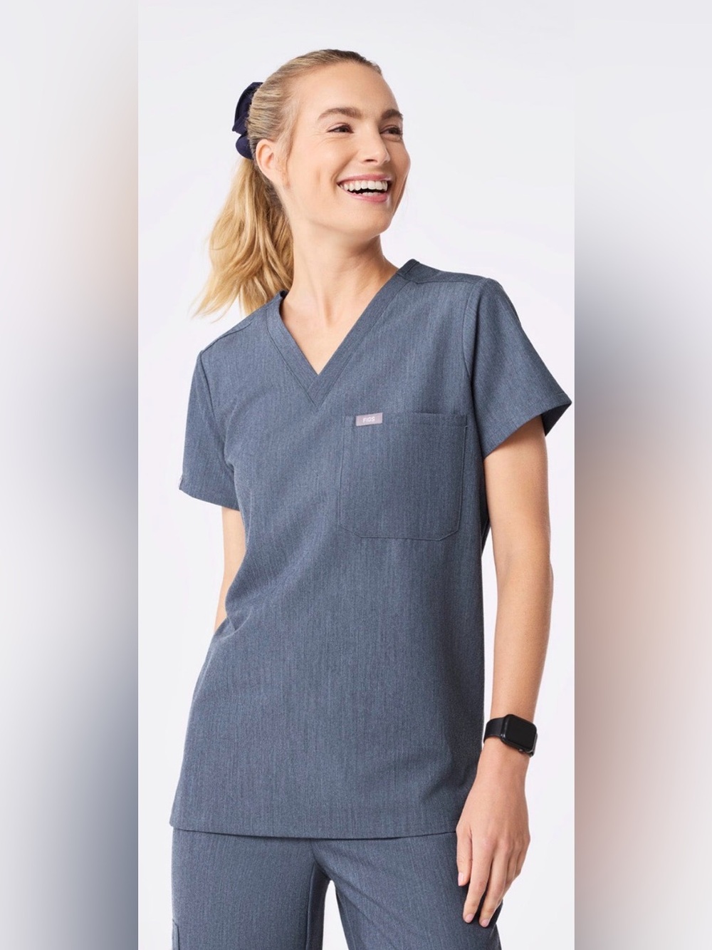 Figs Women’s Heather Denim Catarina One Pocket Scrub Top